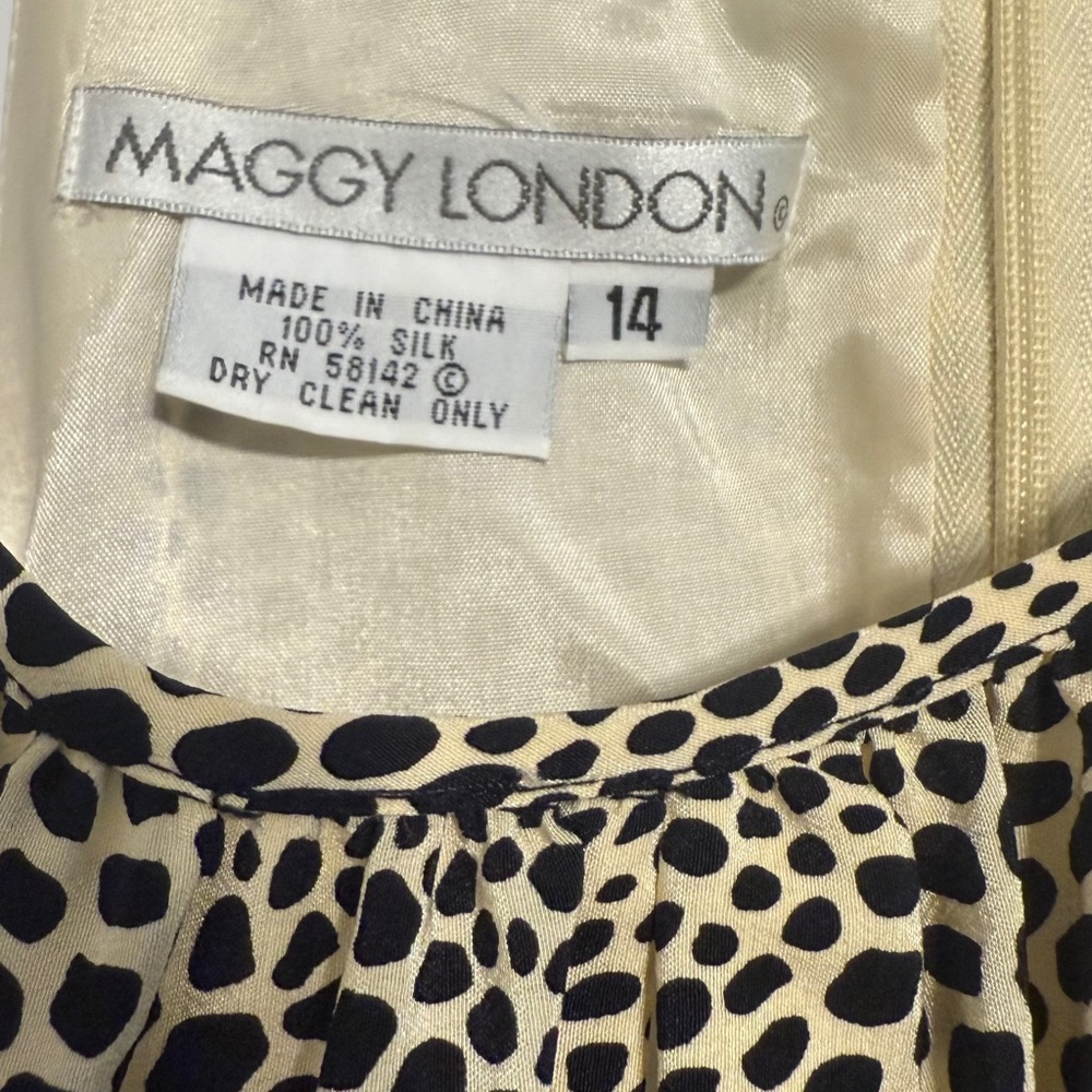 ➕Maggy London Black and Cream Animal Print Dress - Picture 3 of 6